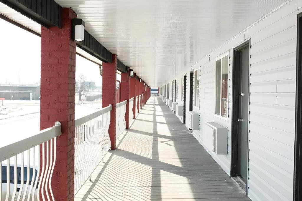 Medicine Hat Suites Exterior foto